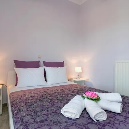 Elena Hara Appartement *